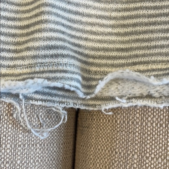 H:  MYSTREE Side Zipper Gray/Cream Light Sweatshirt - Picture 3 of 8